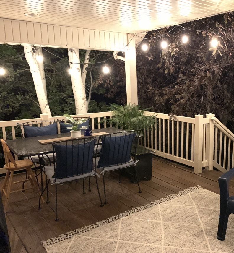 Black metal outdoor table + 4 chairs + 4 chair cushions