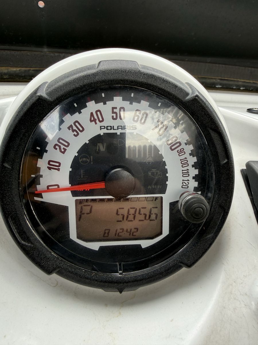 Main image 3