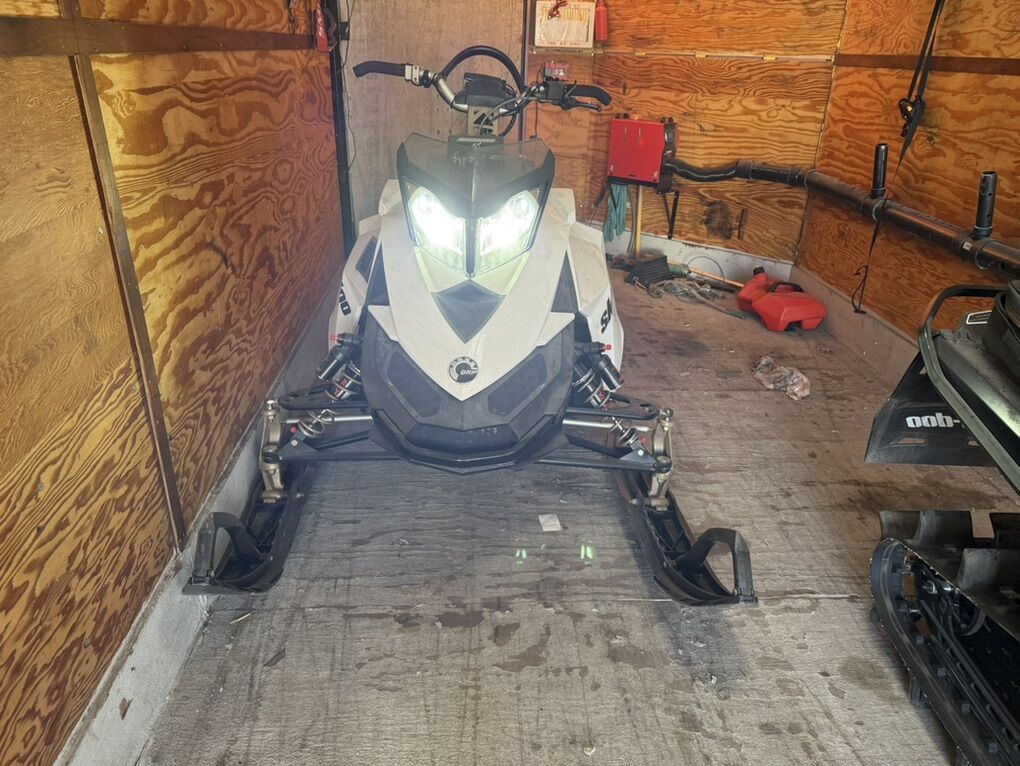 2012skidoo 800 ETec Turbo Sled
