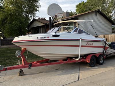 1991 Mariah MX20C Cuddy cabin
