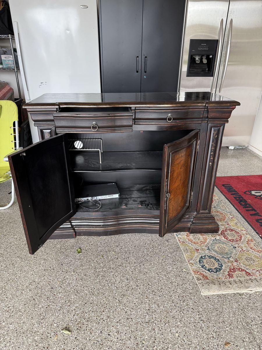 Main image 2