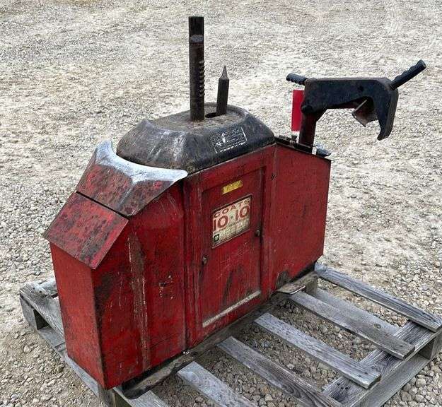 Coats 10-10 Tire Machine