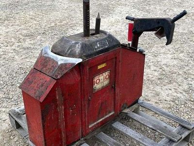Coats 10-10 Tire Machine