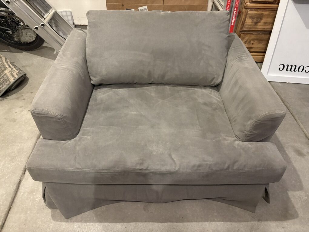 loveseat