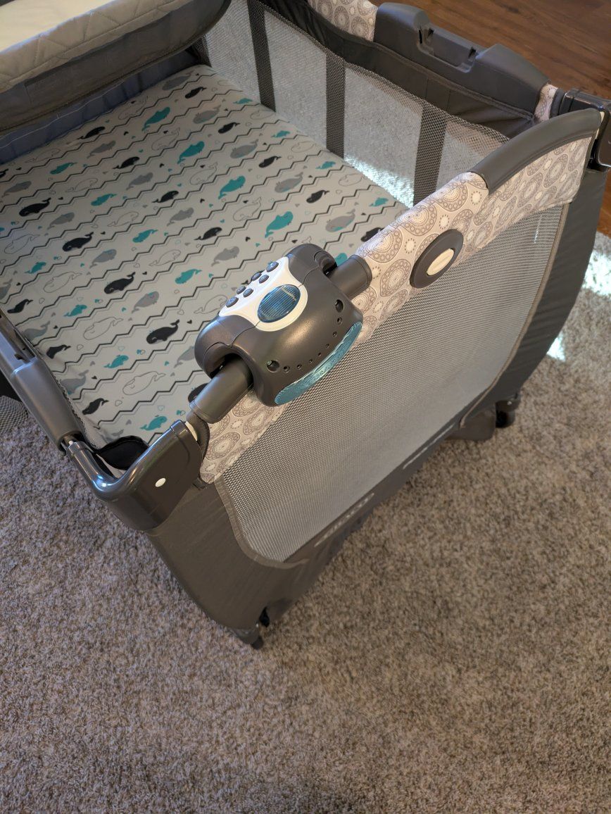 Main image 6