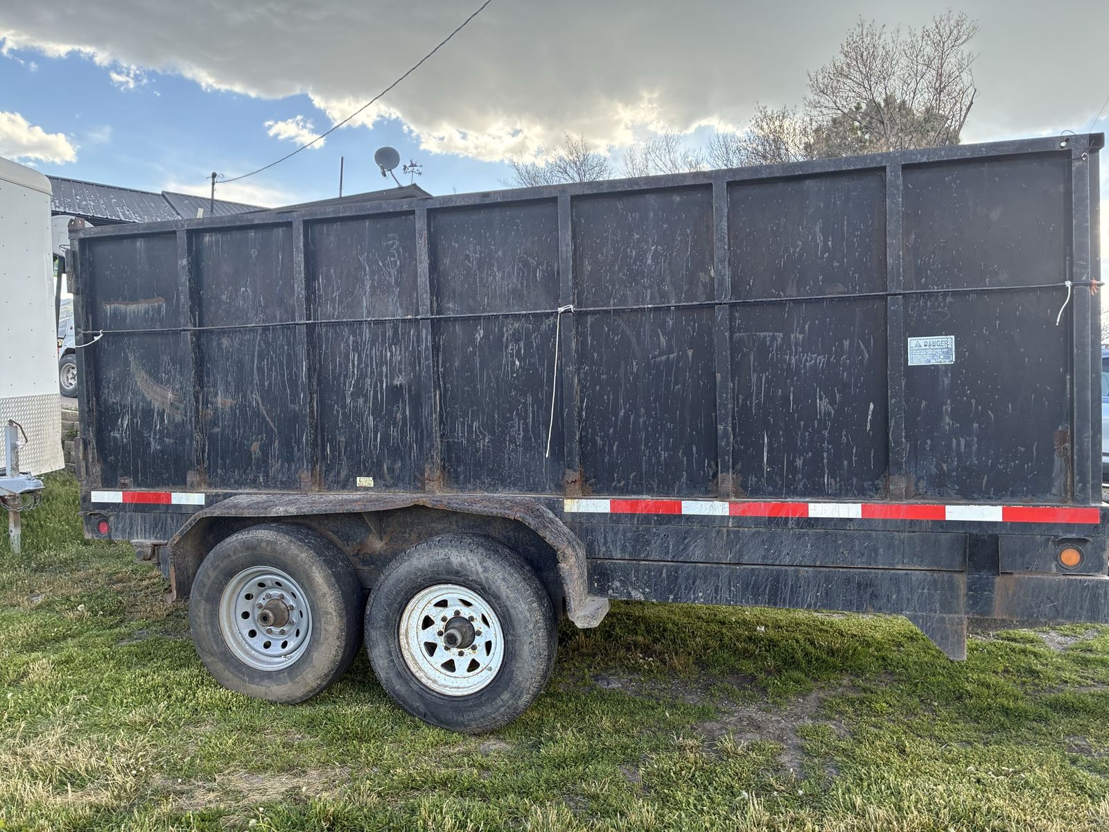 Dump trailer
