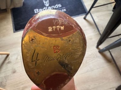 Multiple golf clubs