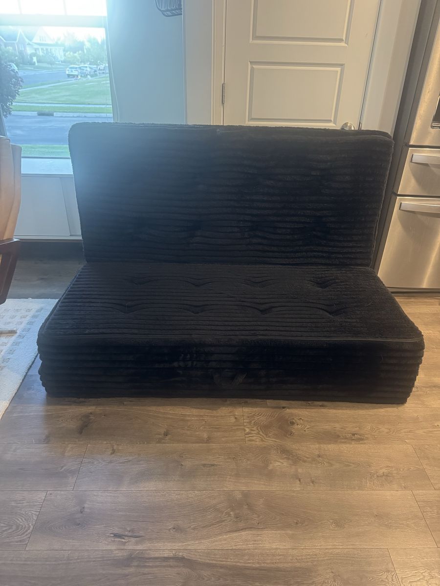 Queen folding floor mattress