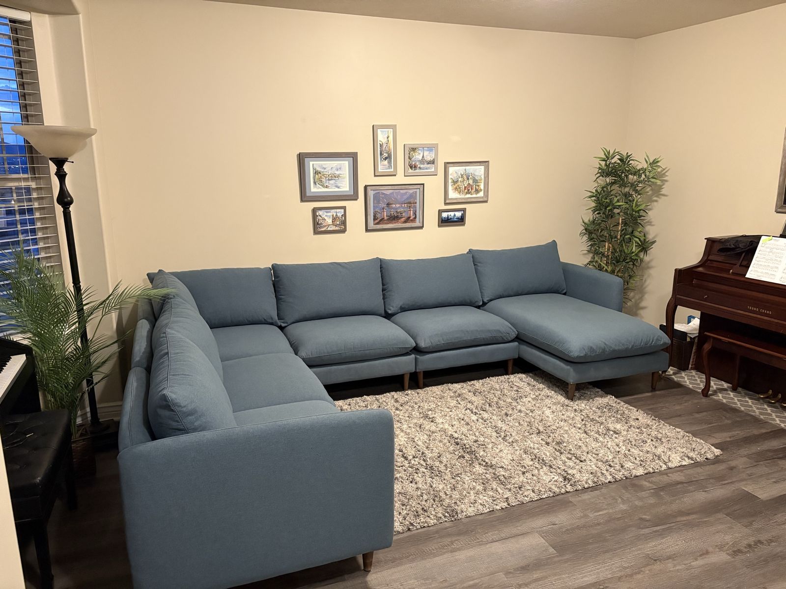 Main image 3