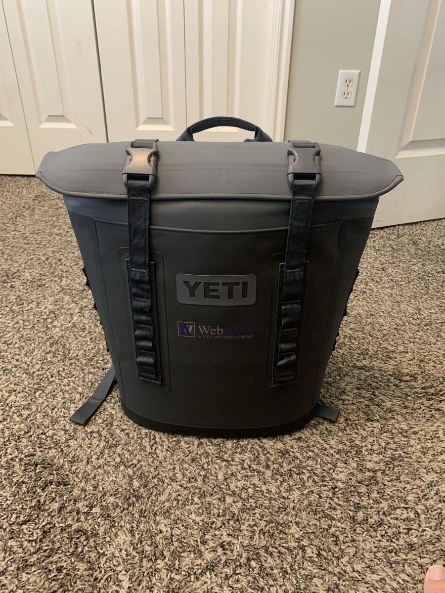 YETI Hopper M30 Soft Cooler Backpack - Gray, Magnetic Closure, 28-Can Capacity