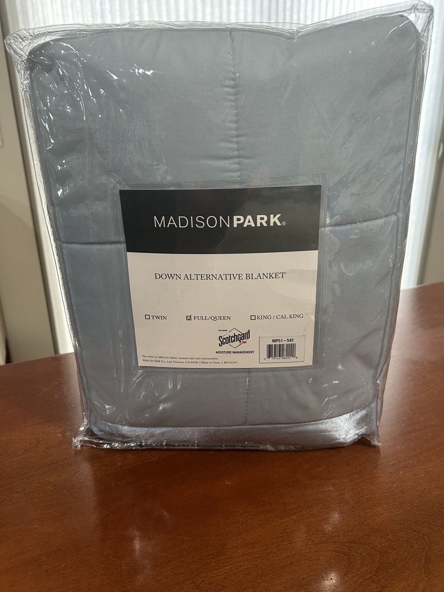Madison Park Full/Queen Down Alternative Blanket