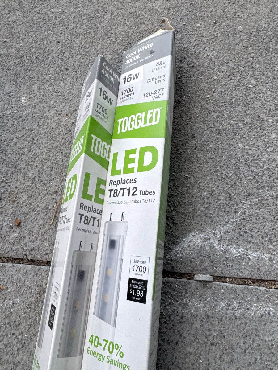 Toggled 48 LED Light