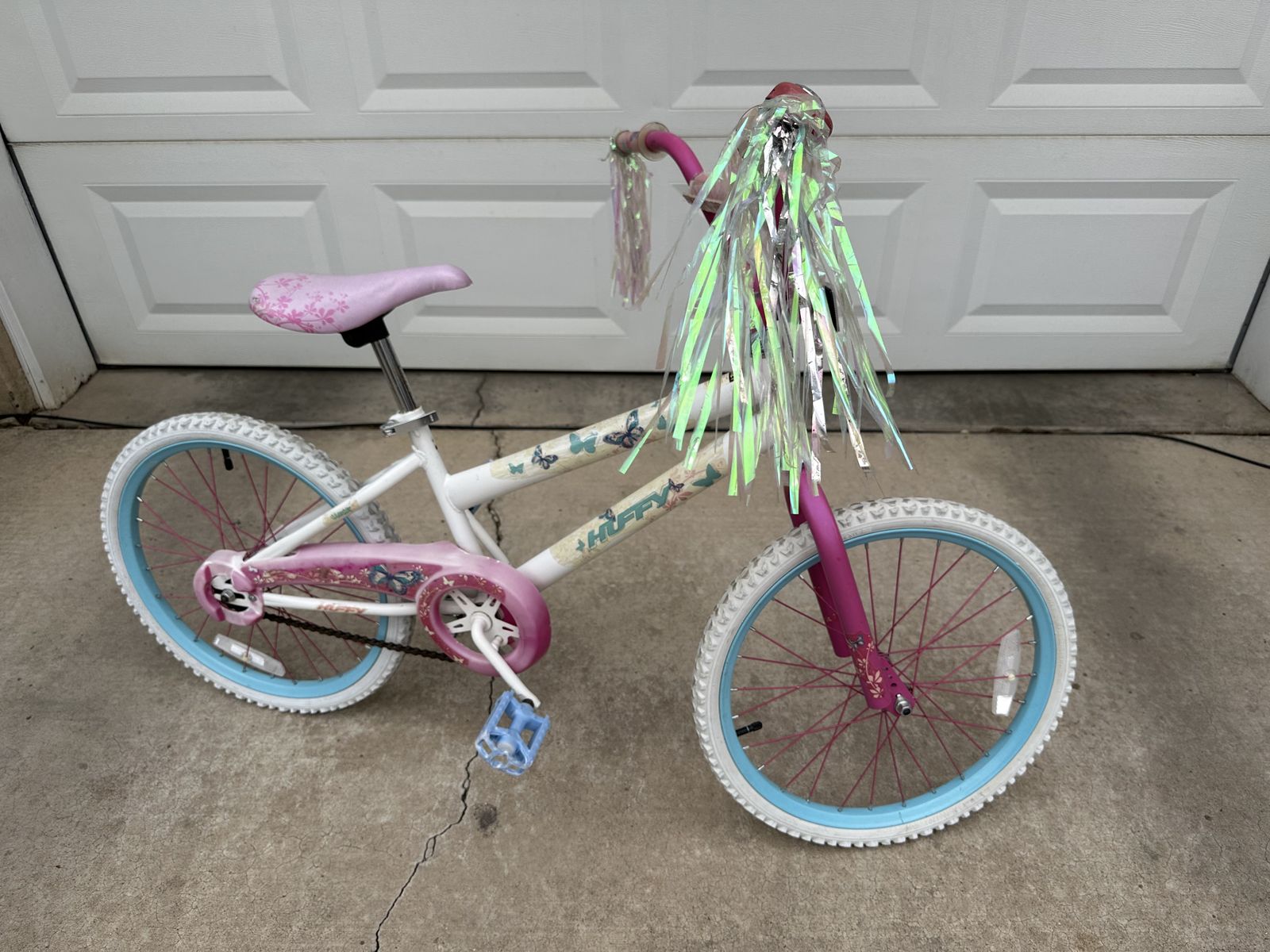 24" Huffy with Streamers