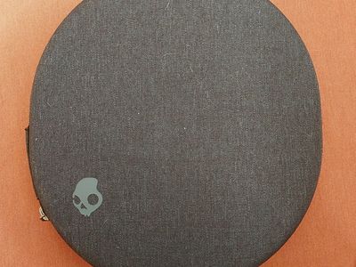 Skullcandy Headphones CASE