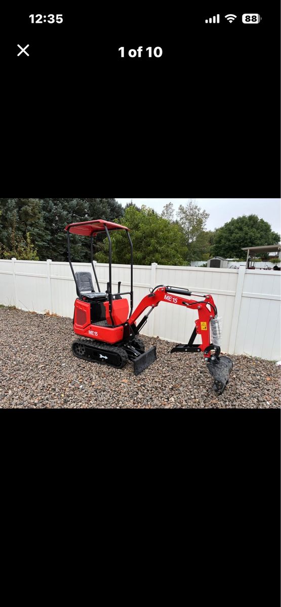 Brand New 2026 ME15 Mini Excavator Red Compact Tracked Digger with Canopy
