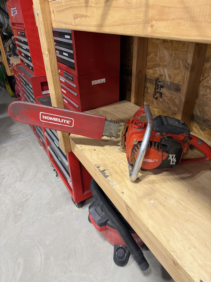 Homelite XL12 Chainsaw