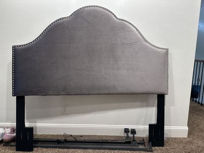 Velvet studded head board