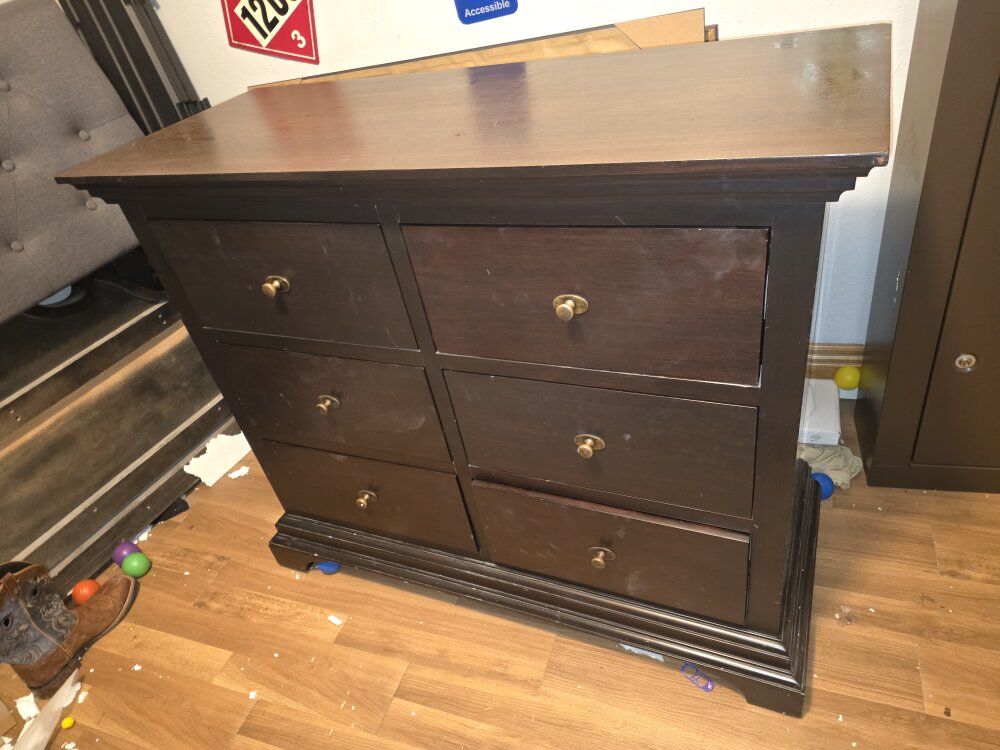 6 Drawer Dresser SOLID WOOD