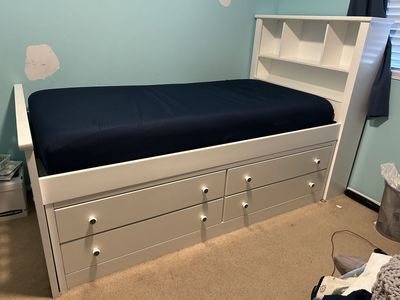 Twin Bedset With Desk And Drawers