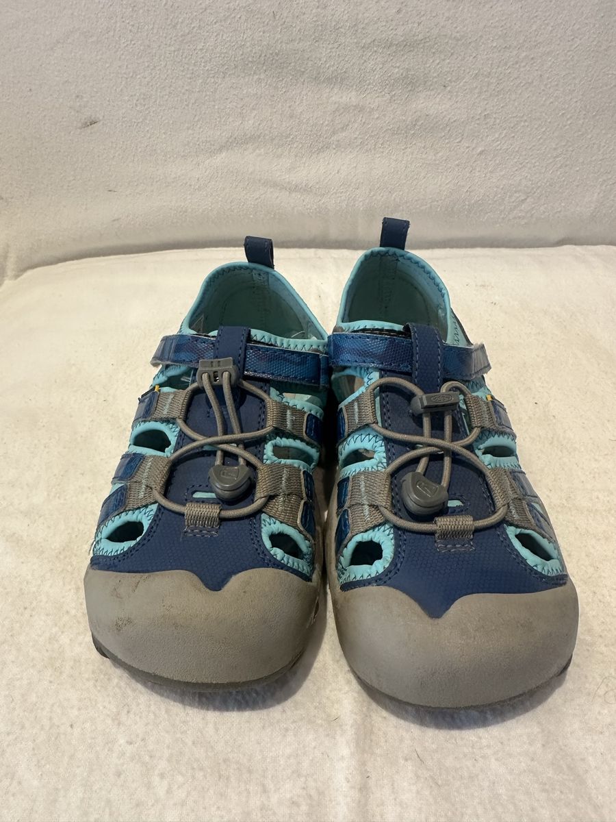 Keen youth size 2, navy/teal waterproof, hiking sandals