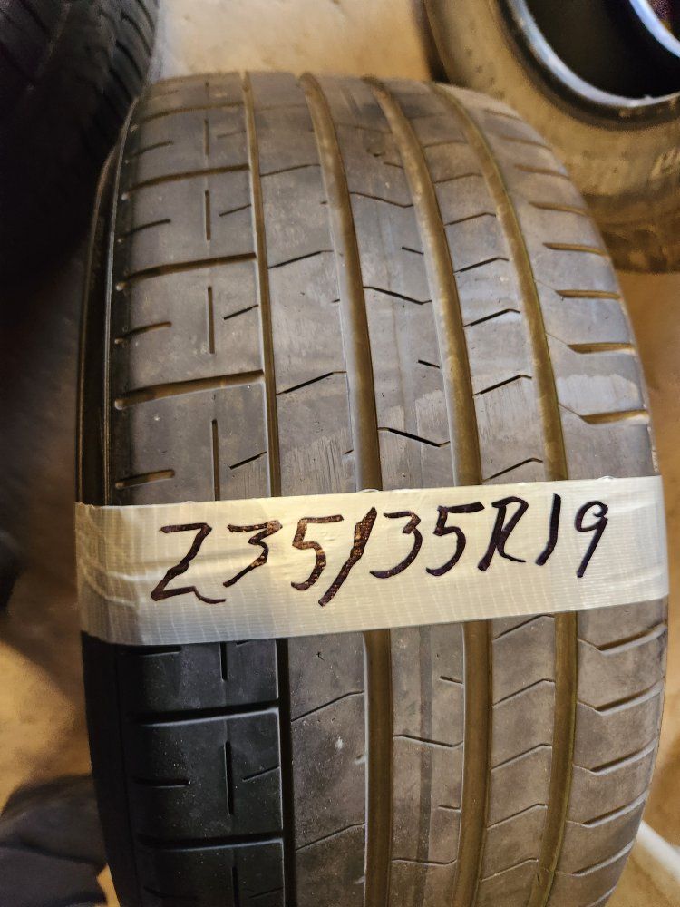 235/35r19 pirelli p zero 