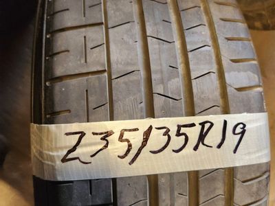 235/35r19 pirelli p zero