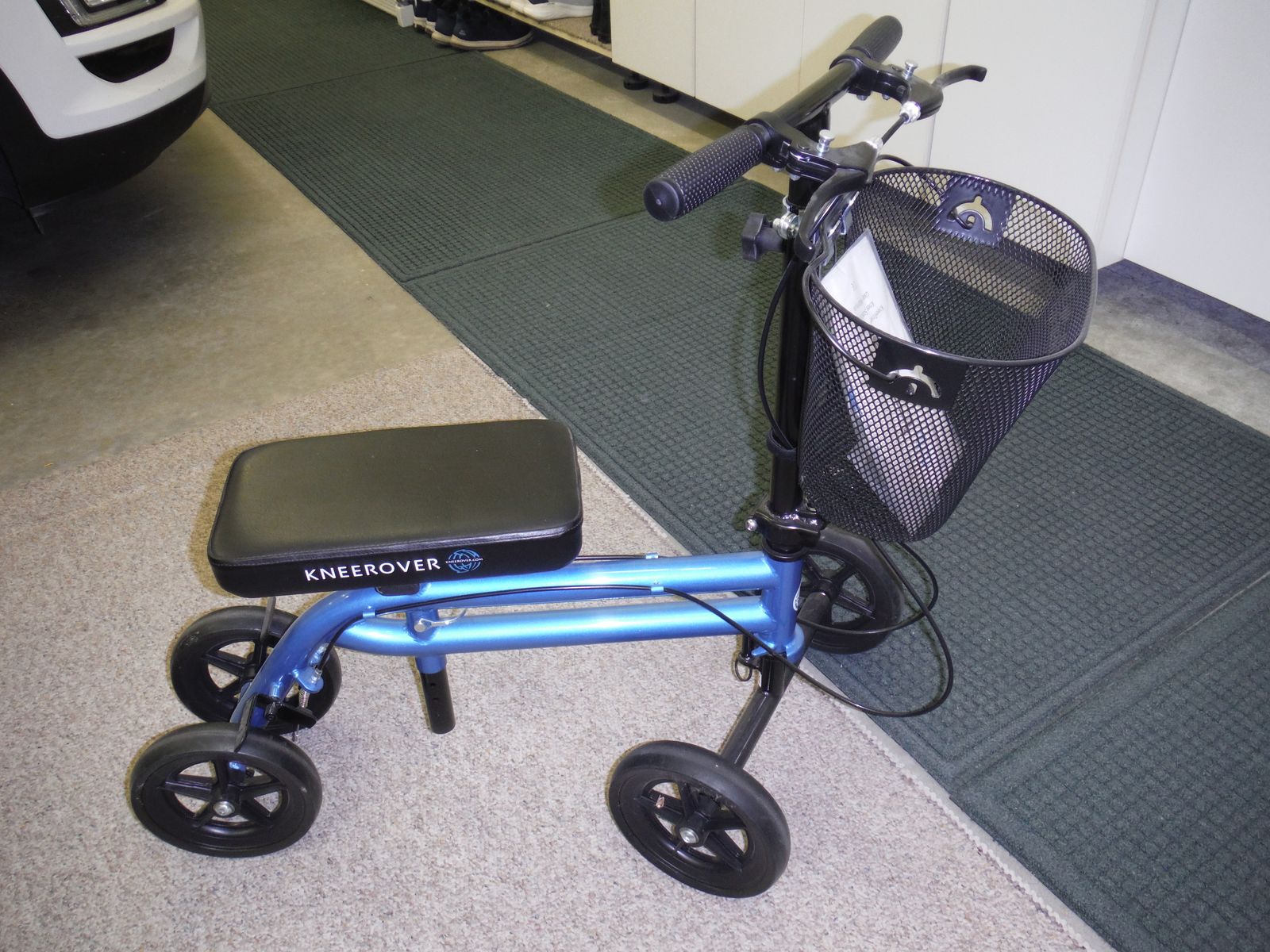 KneeRover Knee Scooter LIKE NEW