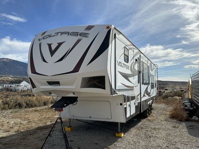 2012 Dutchman Voltage