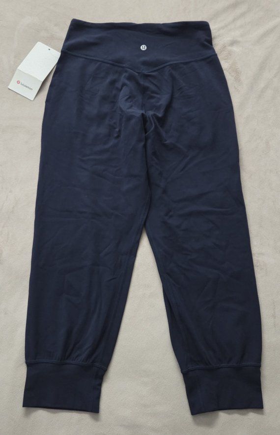 NWT Lululemon Align Jogger Crop Nulu fabric Navy Size 6 $88