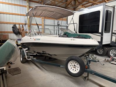 Four Winns Horizon 170 QX Bowrider Boat with Trailer - Volvo Penta Cobra I/O