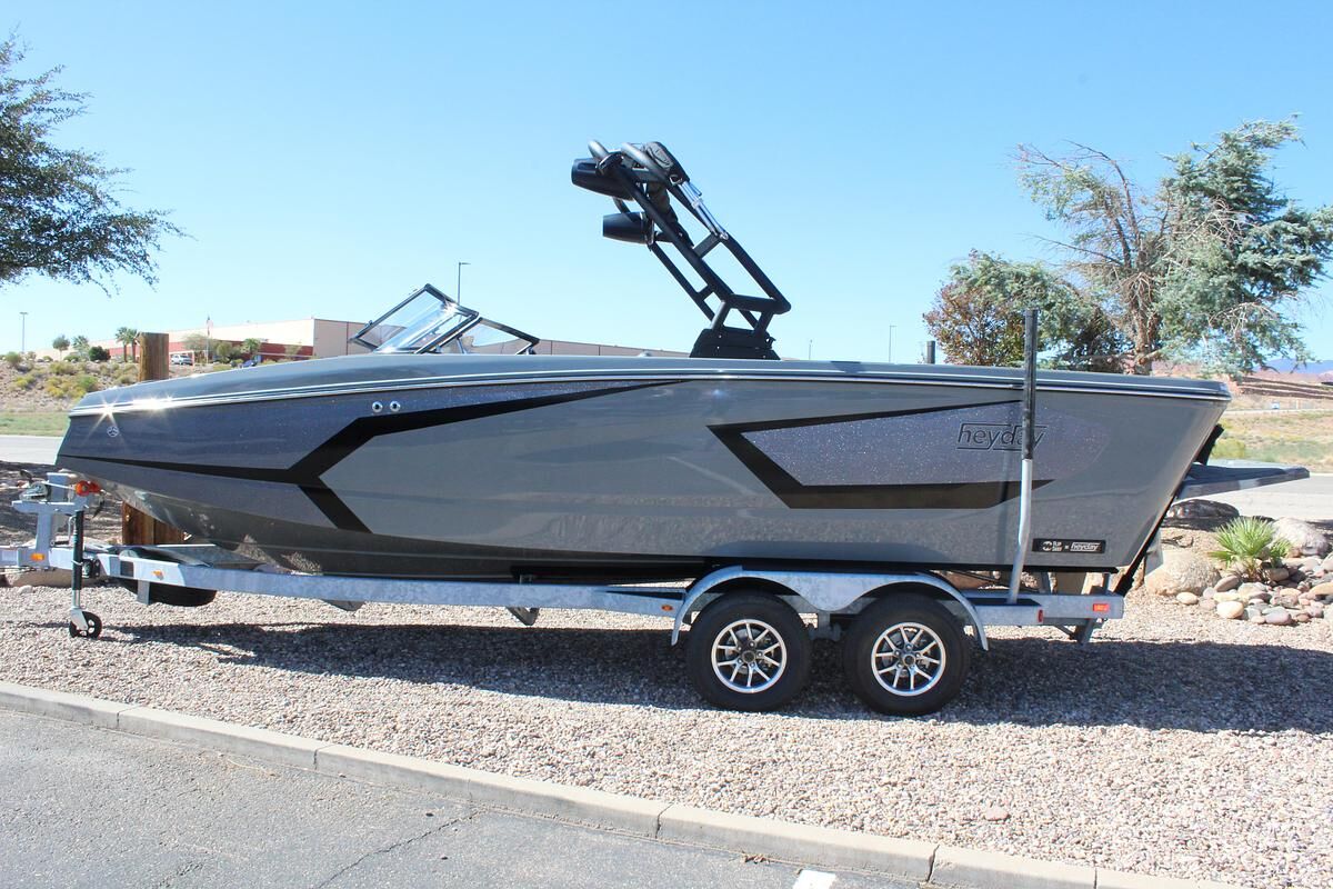 2026 Heyday Wake Boats WTSURF