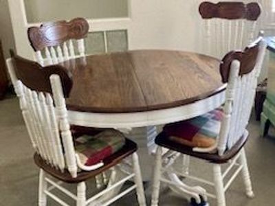 Claw table and 6 chairs