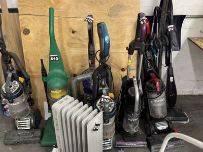 Garage sale Business closing $1 to $10