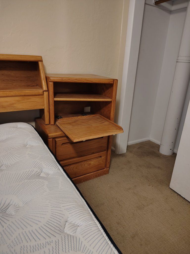 Oak Wood Queen Size complete bed set with Dresser - Serta PerfectSleeper Adamsville Dreams Mattress