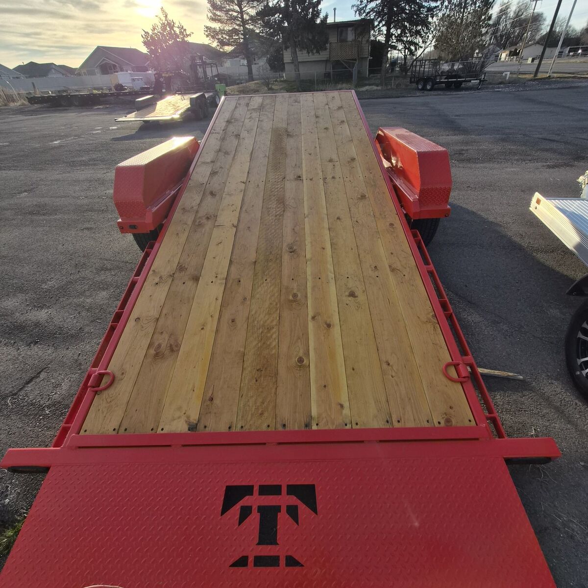 **Spring Sale**2026 Tilt Deck 15.4k 83x20' or 22'