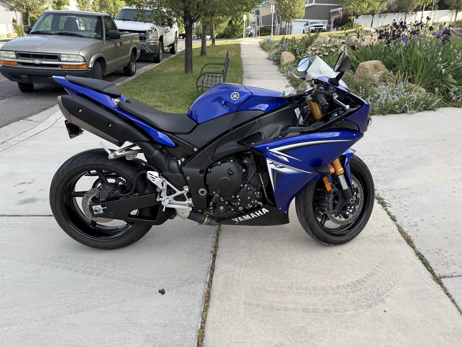2009 Yamaha R1 – Only 10,496 Miles – Immaculate Garage Kept Bike