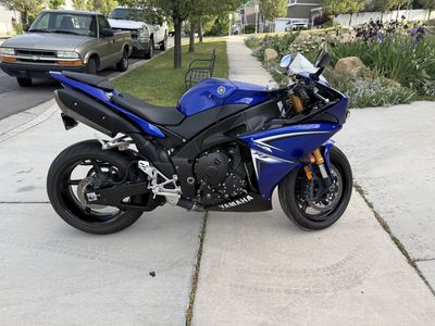 2009 Yamaha R1 – Only 10,496 Miles – Immaculate Garage Kept Bike