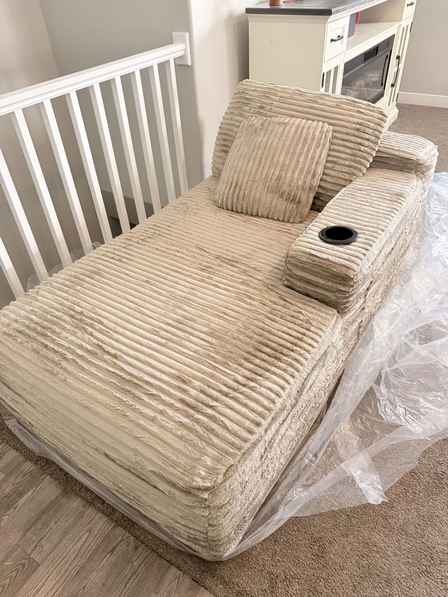 New Floor Lounge Chair w/ Cup Holder & Pillow