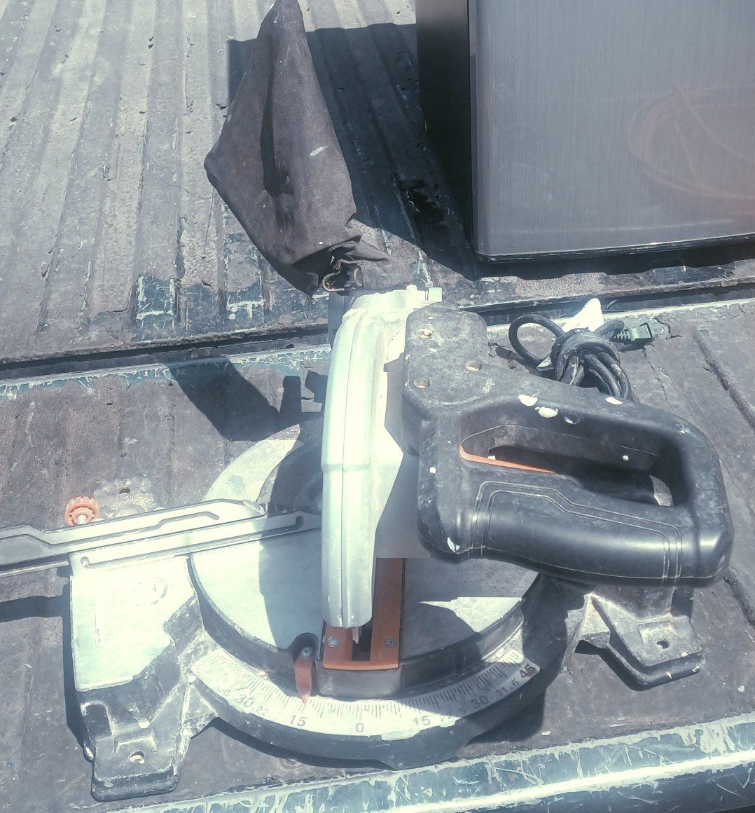 Main image 6