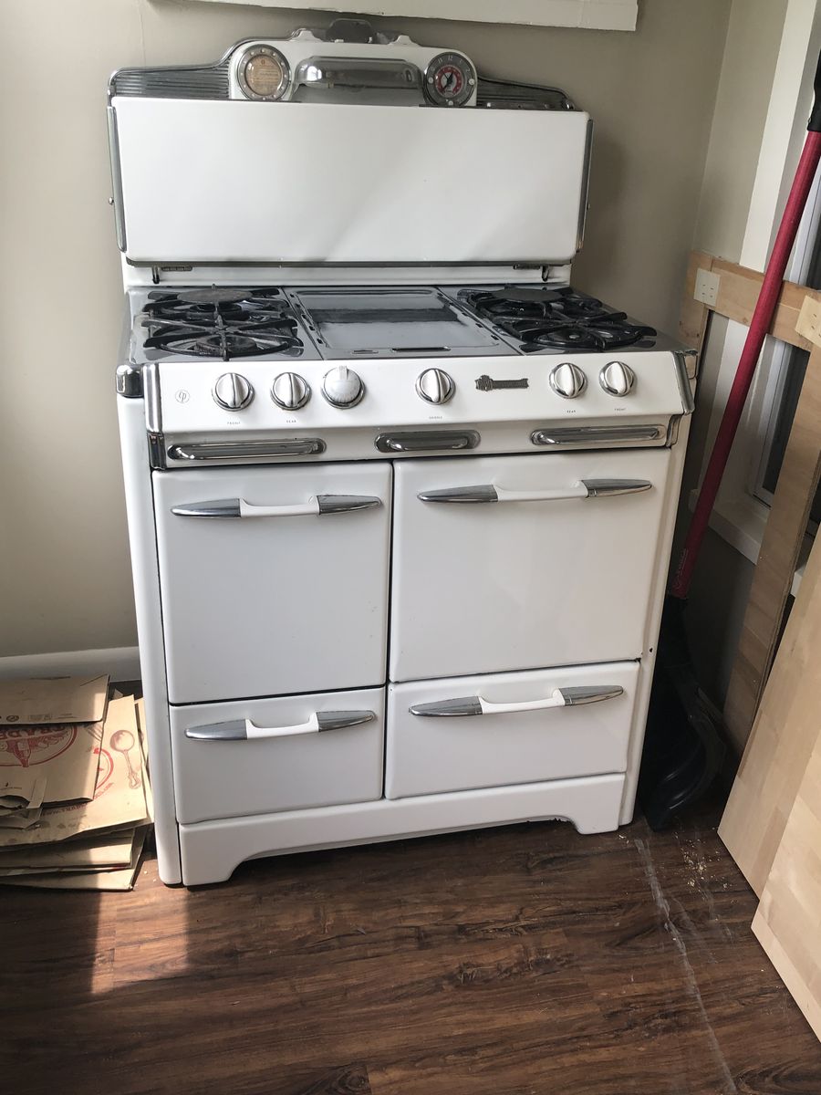 Vintage O'Keefe & Merritt Gas Stove