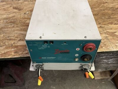 RV INVERTER /CHARGER