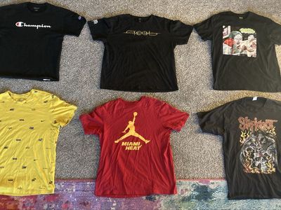 Assorted Men’s Graphic Tees, size XL - L