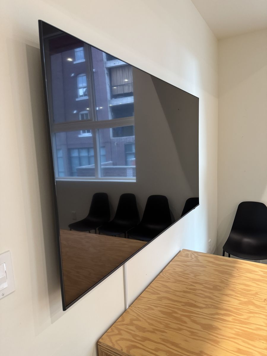 Samsung - 65" Class Q60C QLED 4K UHD Smart Tizen TV