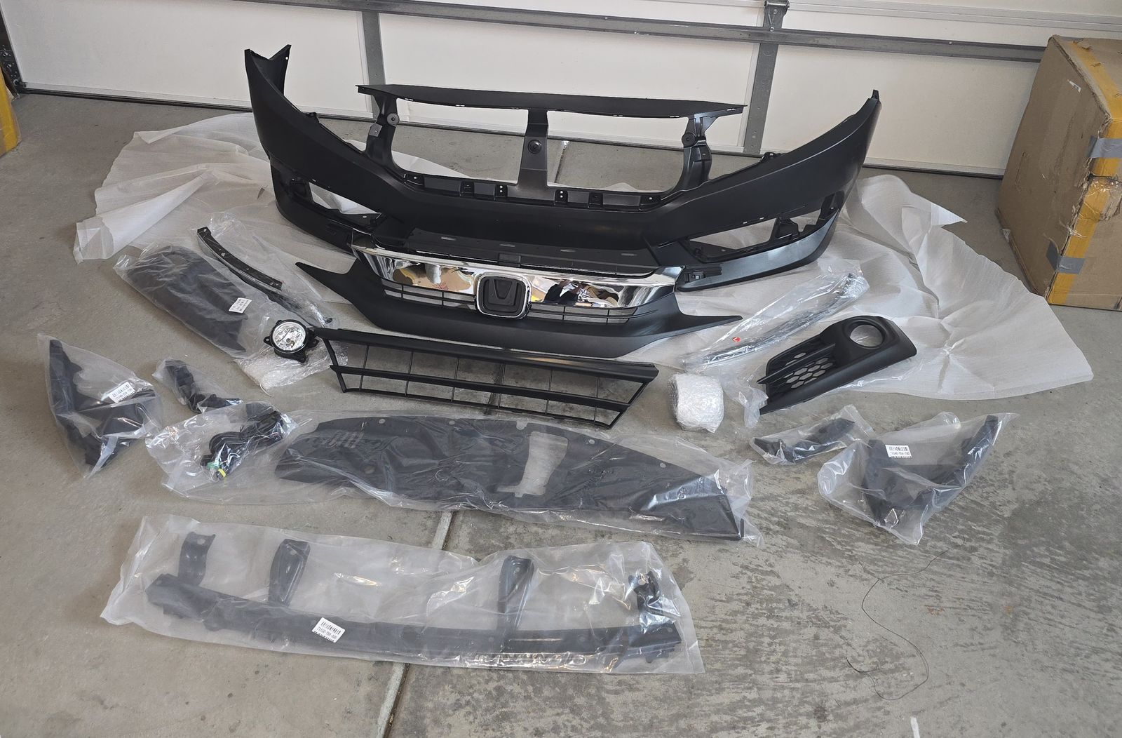 Honda Civic (2016-2018) Front Bumper Replacement Kit with Fog Lights - New