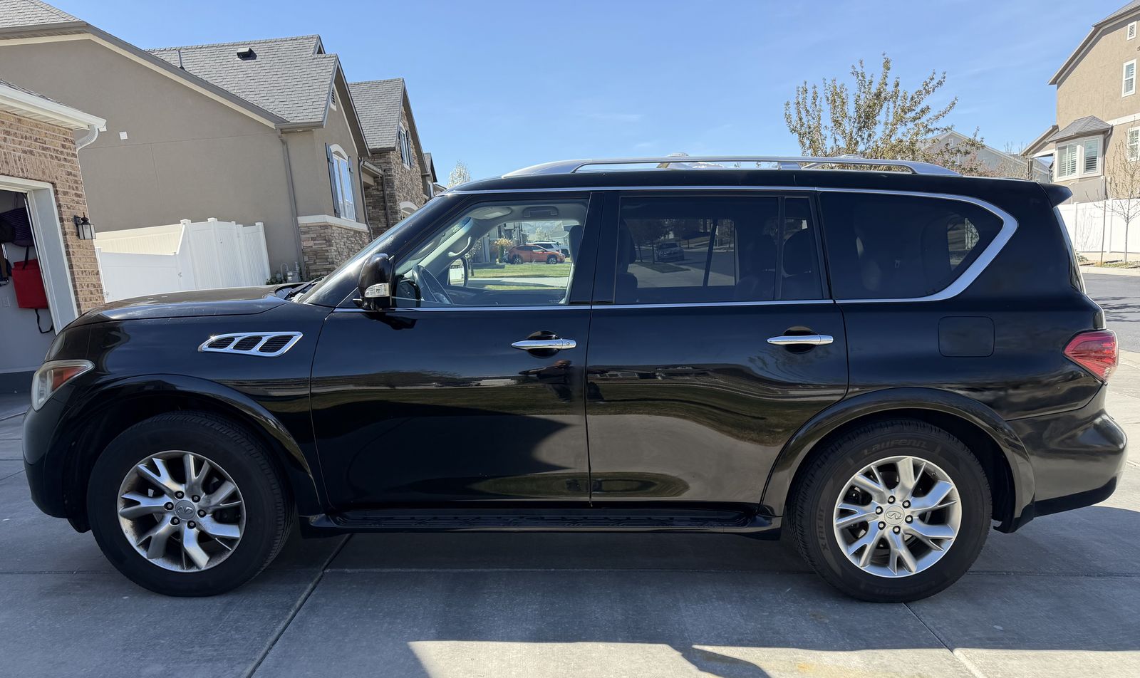 2013 INFINITI QX56 Base