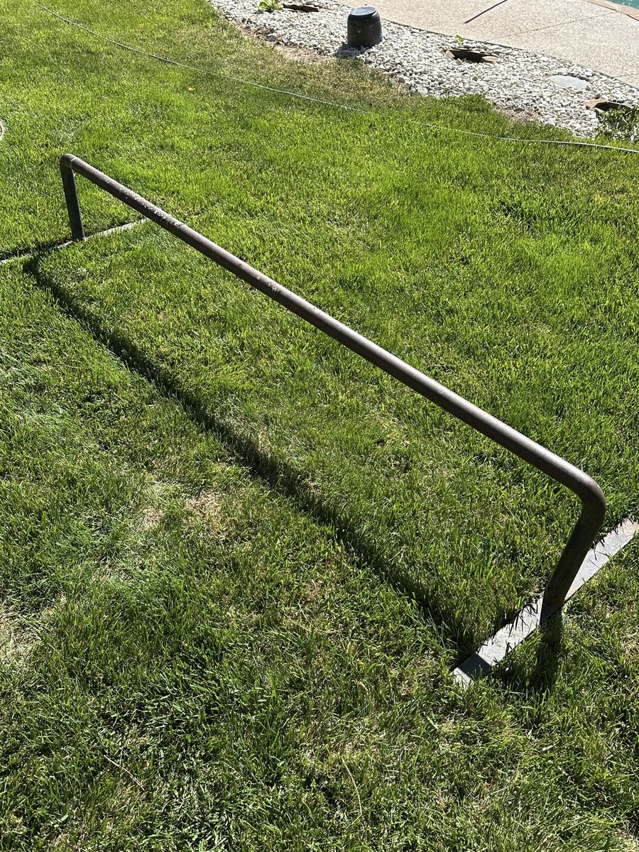 Iron pipe Balance beam or skateboard grinder pipe