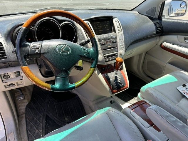 Main image 6