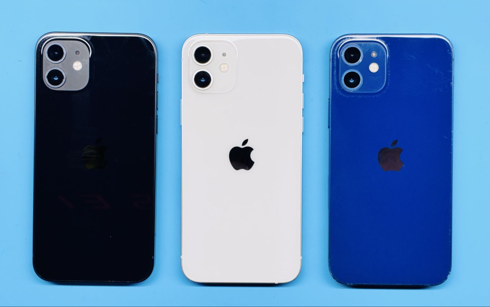 iPhone 12 128 Gb Unlocked and 100% Battery Health.