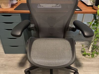 Herman Miller Aeron Remastered Office Chair ( FREE DELIVERY ) Size B
