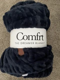 NEW Comfrt Dreamer Throw Blanket Navy Blue – Super Soft – Original Packaging, $60